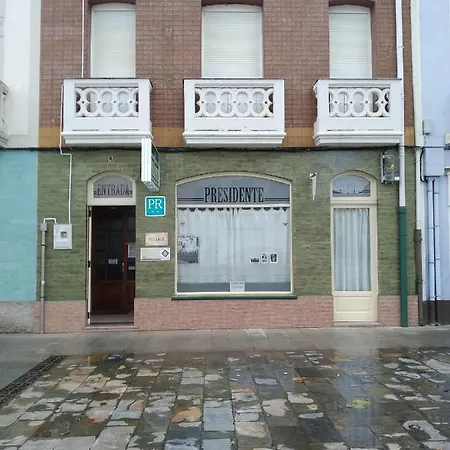 Residencia Presidente Guest house Ribadeo
